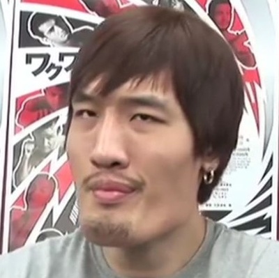 Korean MMA fighter the Techno Goliath Hong Man Choi has a huge head and jaw.