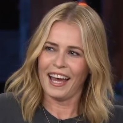 Funny woman Chelsea Handler has huge teeth